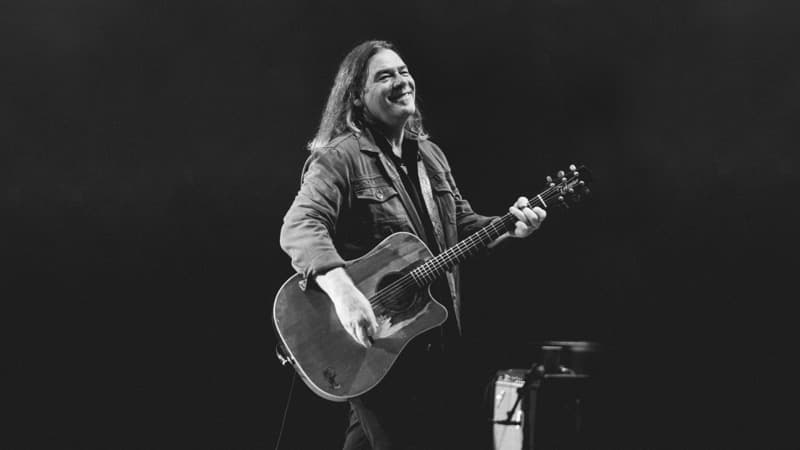 Alan Doyle with The East Pointers