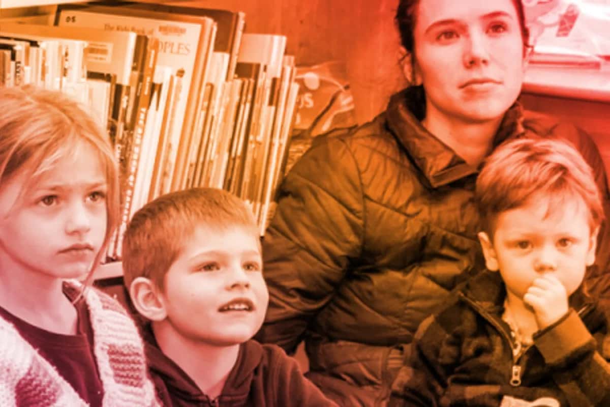 Conte en famille et jouons à la biblio