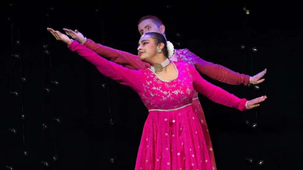 Dance at Zibi – Bollywood with ArohaFest
