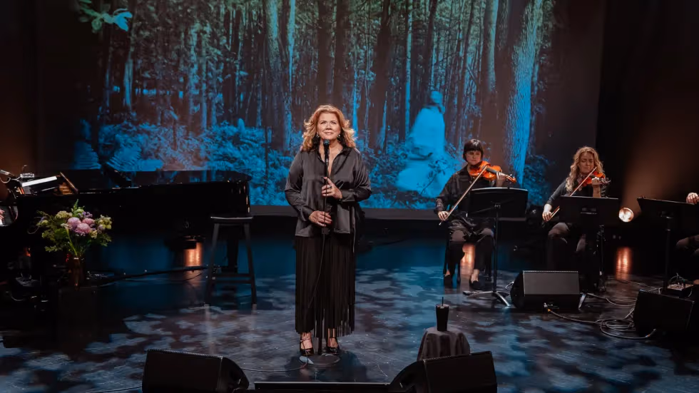 Marina Orsini: performing her debut album Reconstruire les saisons