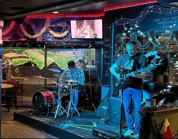 Broadway Bar & Grill (Prince of Wales)