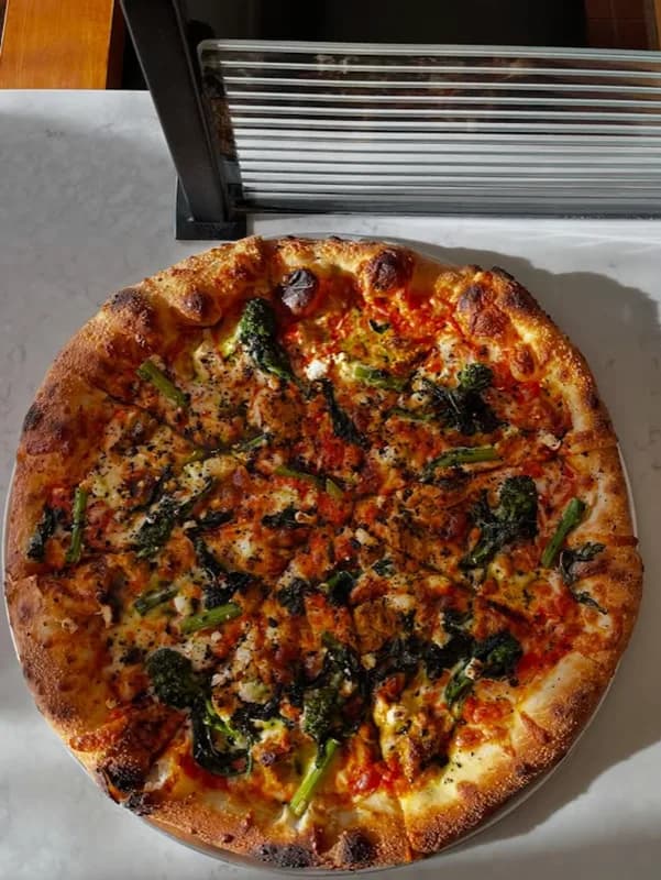 Heartbreakers Pizza