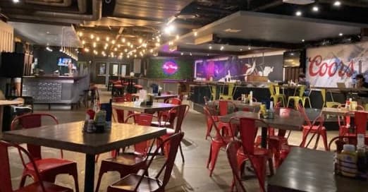 Ollie''s Pub & Patio