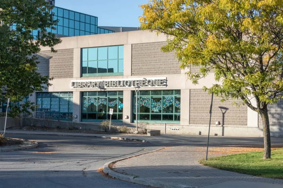 Ottawa Public Library — Nepean Centrepointe