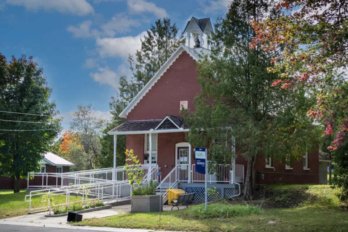 Ottawa Public Library — Vernon