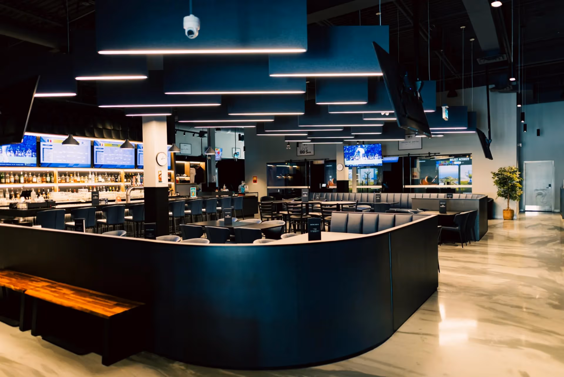 Silverwood's Golf and Lounge