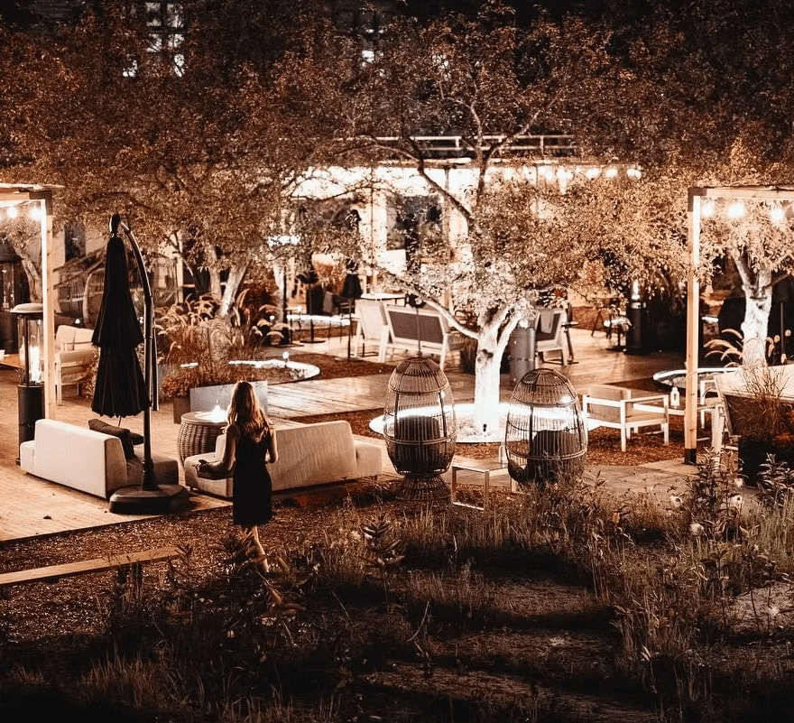 Tavern on the Island