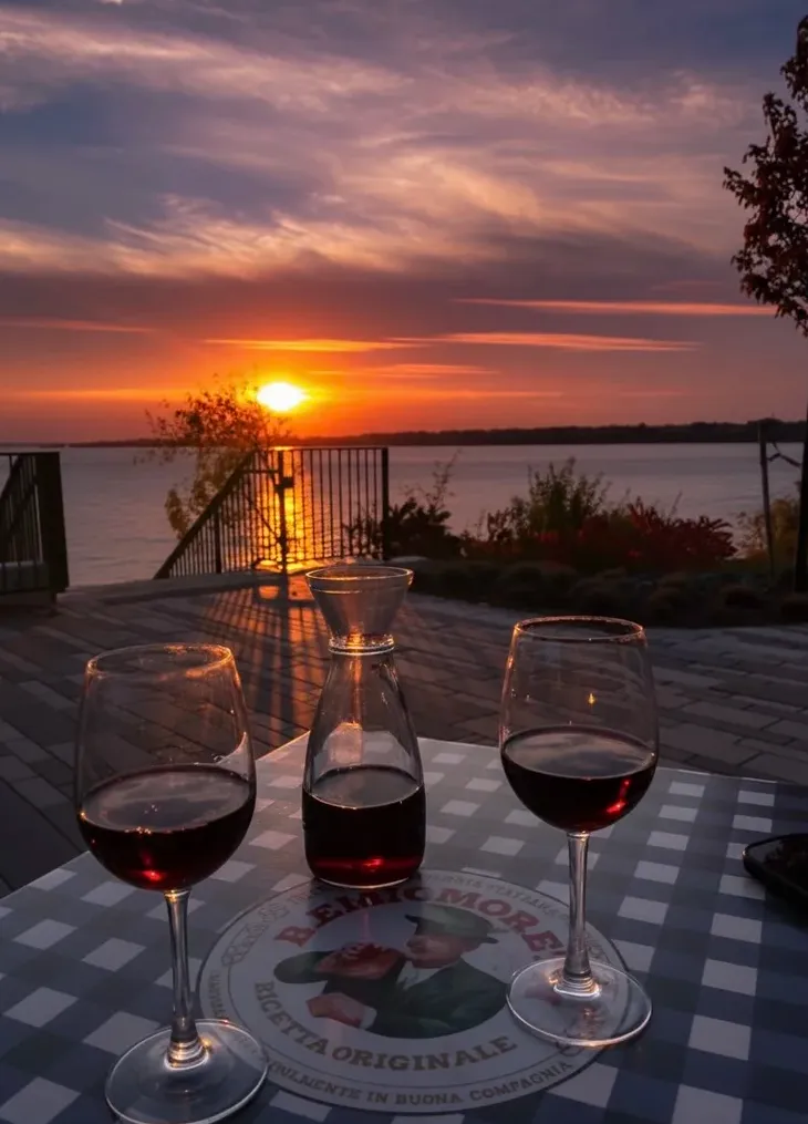 The Grand Pizzeria & Bar