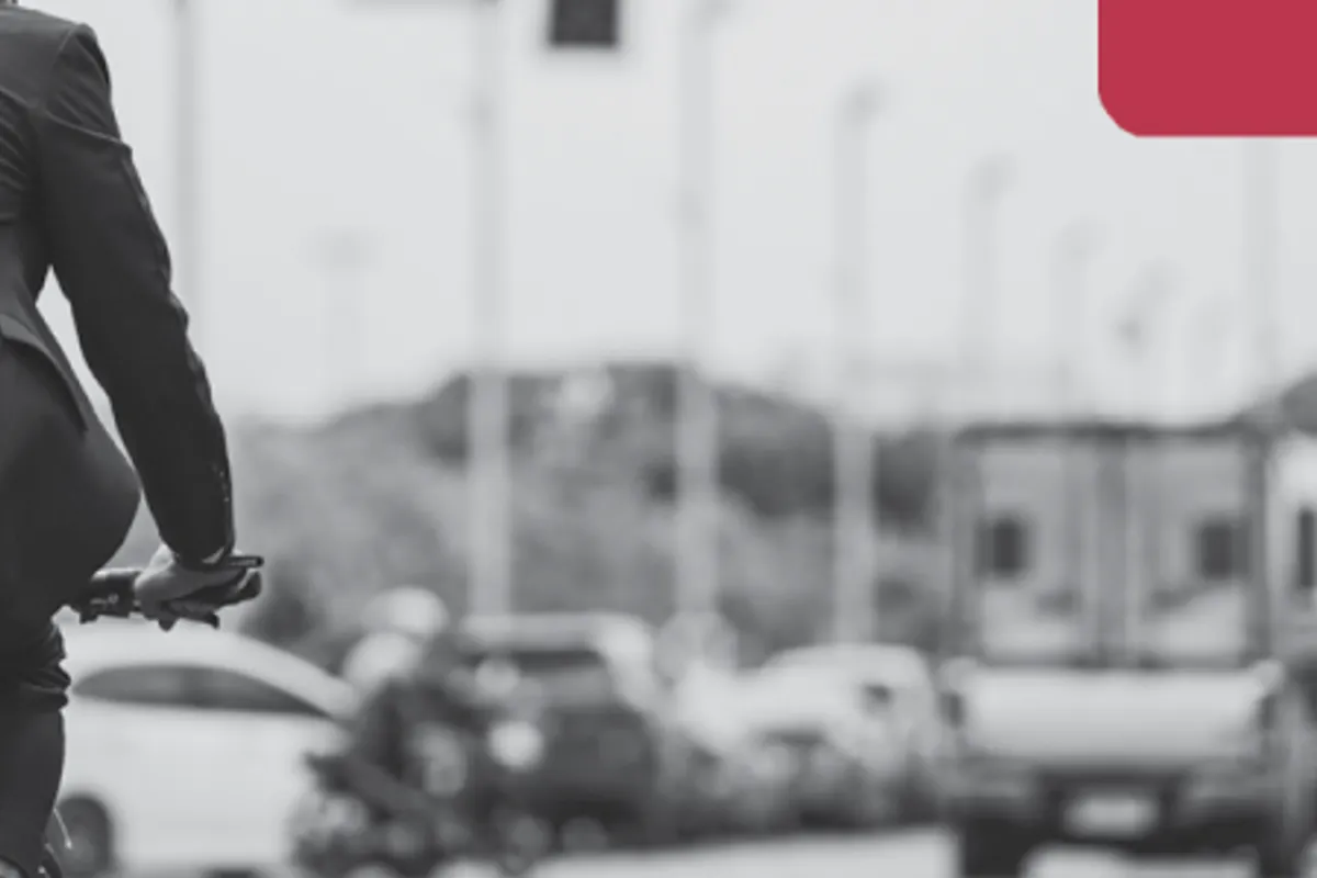 Urban Cycling: Tips & Infrastructure / Le vélo en ville : conseils et infrastructure
