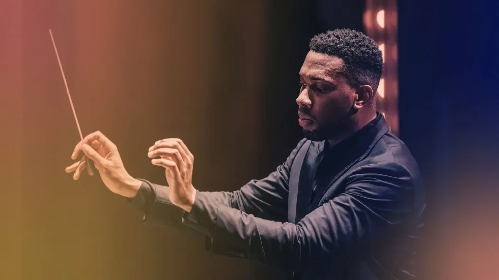 Roderick Cox and the Scottish Symphony: With the NAC Orchestra