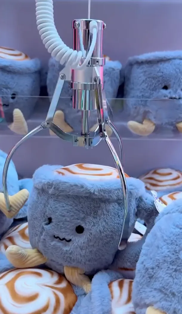 Claw World