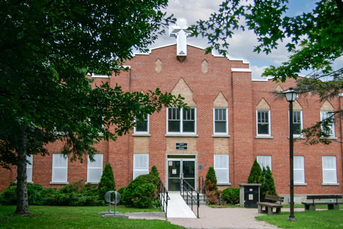 Ottawa Public Library — Vanier